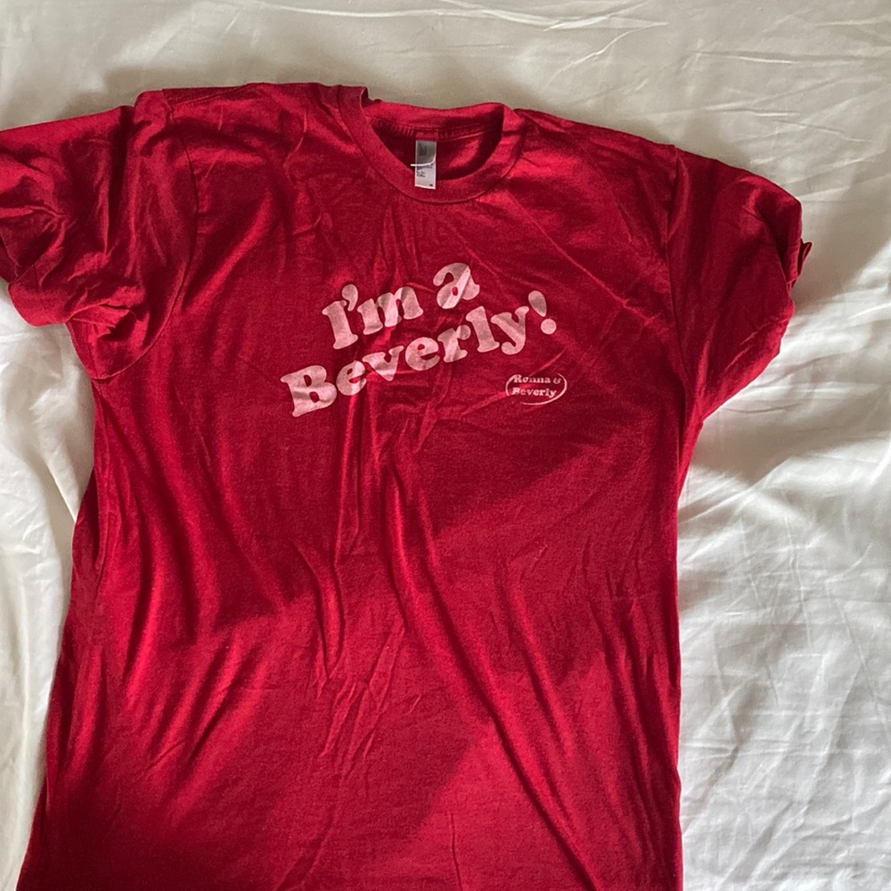‘I’m a Beverly’ t-shirt from Ronna & Beverly podcast, size M